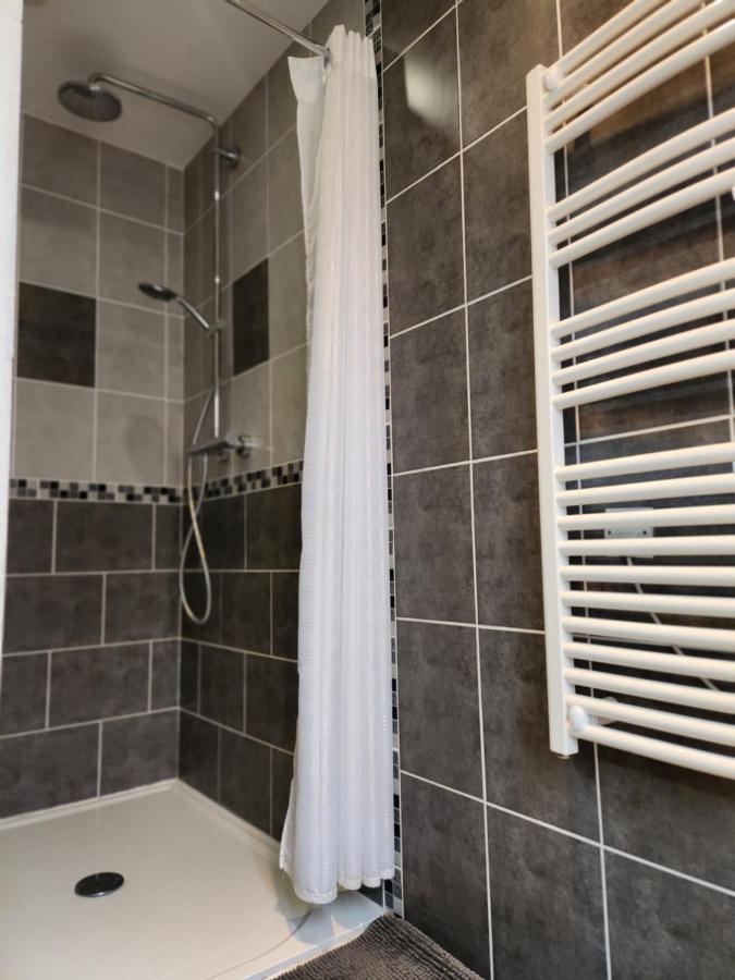Chambres Privees A Hautvillers, Berceau Du Champagne Avec Salle De Bain Et Toilettes Incluses Exterior photo